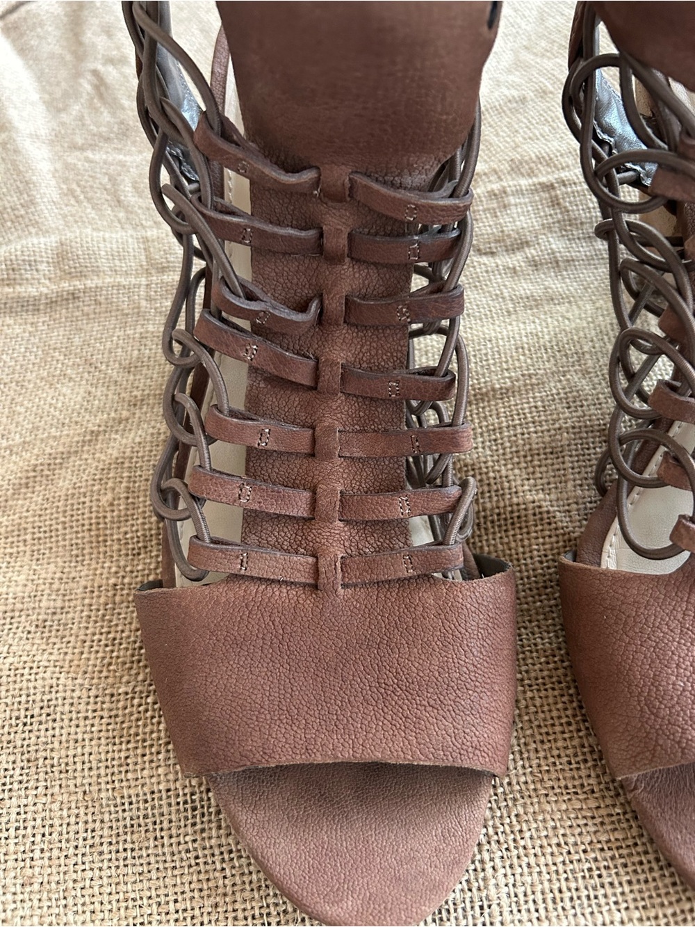 Vince Camuto Women’s Brown Strappy Gladiator Sandals - Casual Summer Heels, Sz 9 - Picture 3 of 6